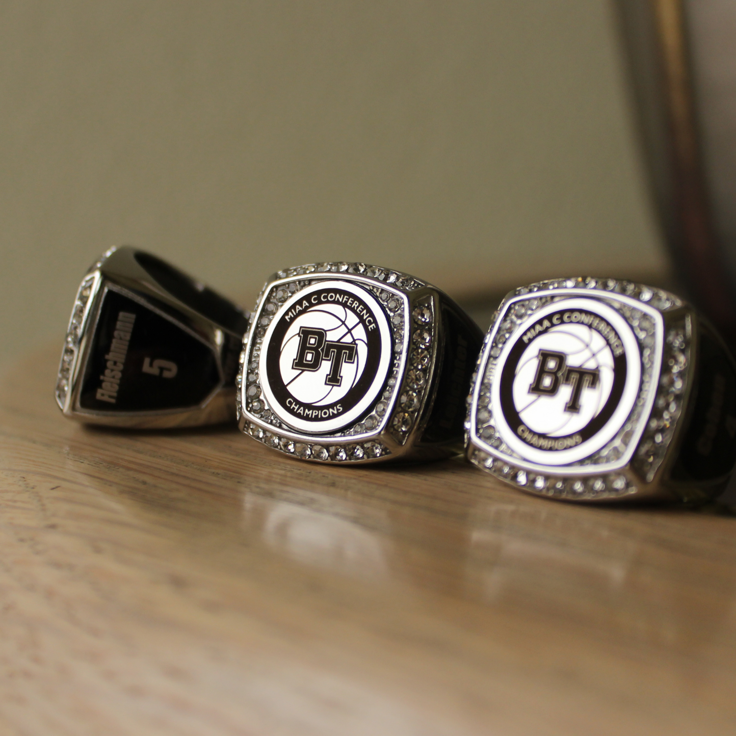 Premium Championship Ring - Use your own LOGO!